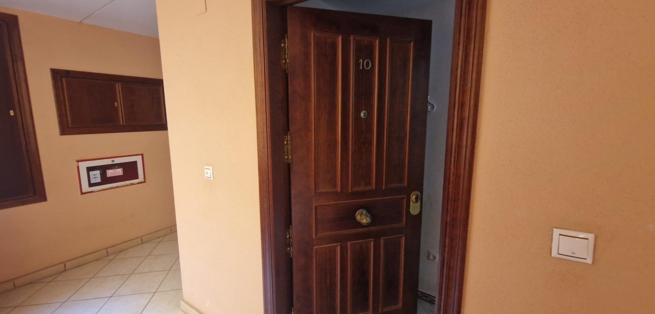 Sale - Apartment / flat -
Torrevieja - Los Frutales