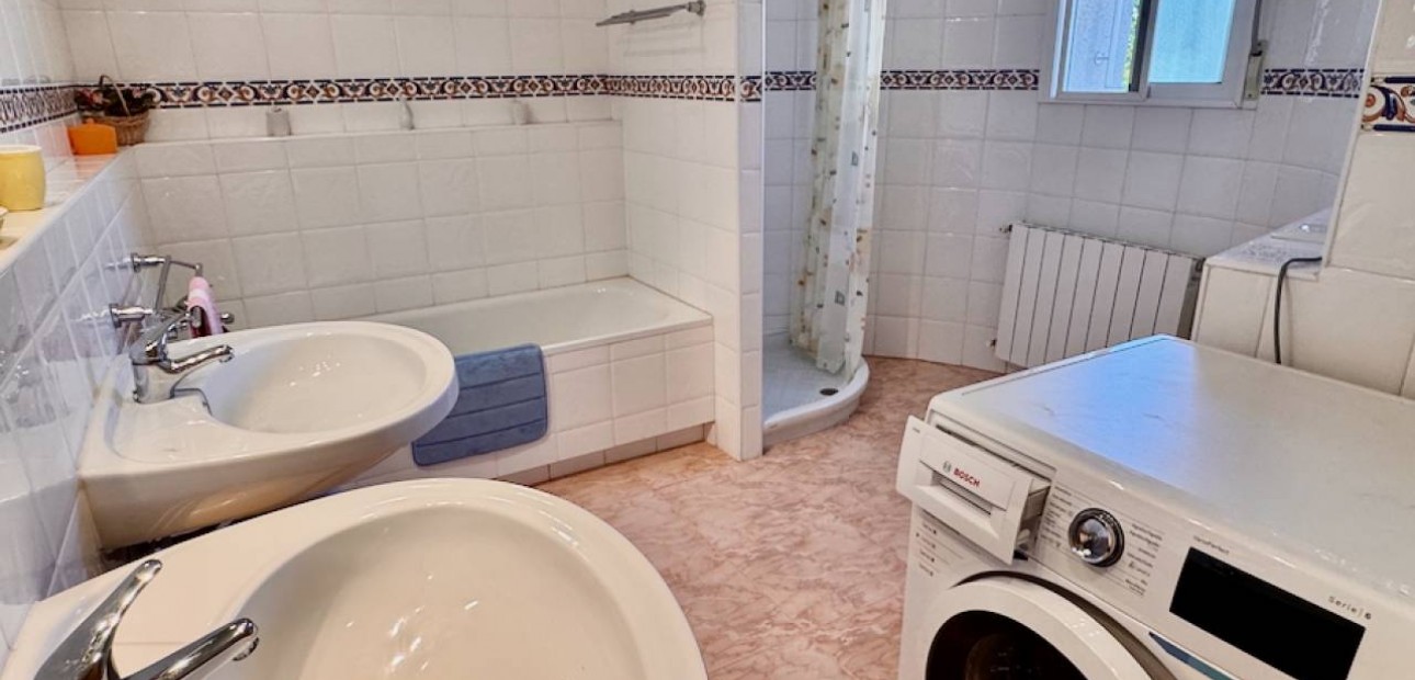 Herverkoop - Villa -
Benferri