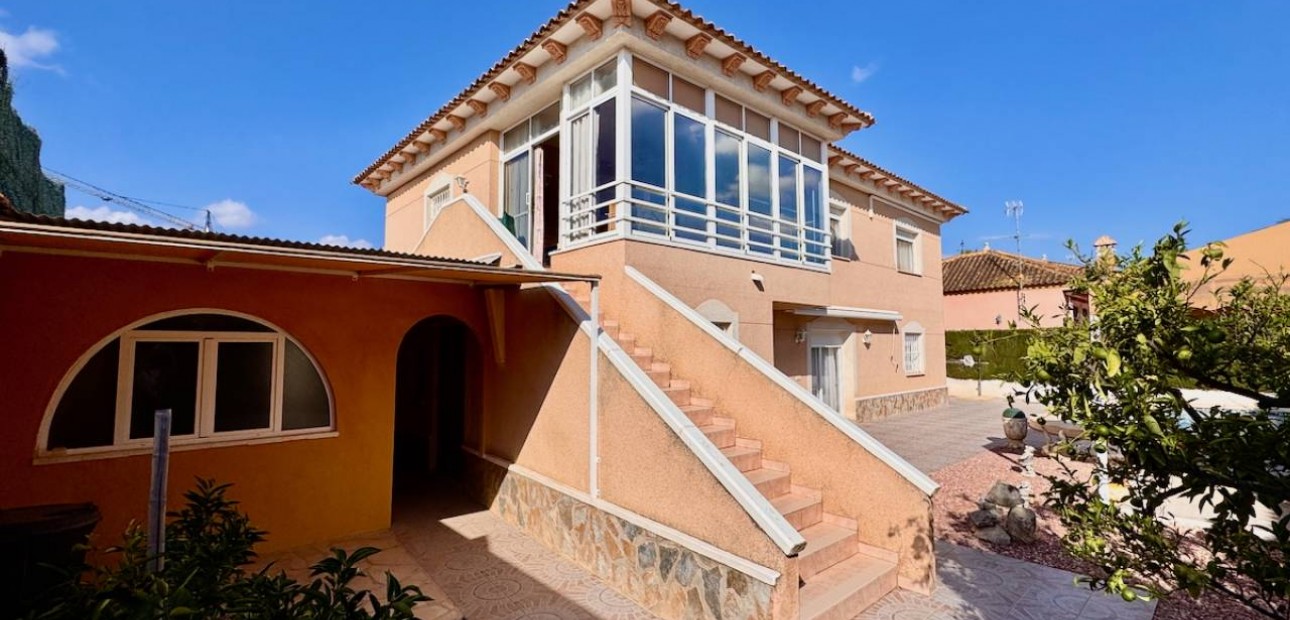 Herverkoop - Villa -
Benferri