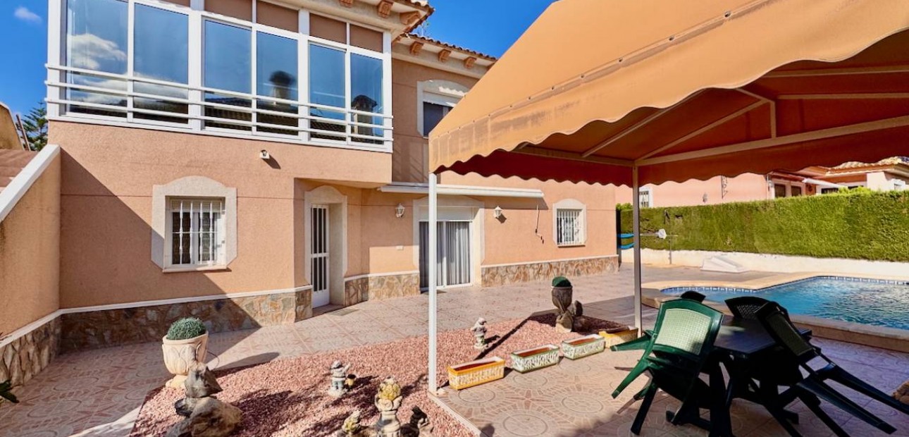 Herverkoop - Villa -
Benferri