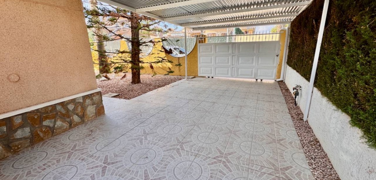 Herverkoop - Villa -
Benferri