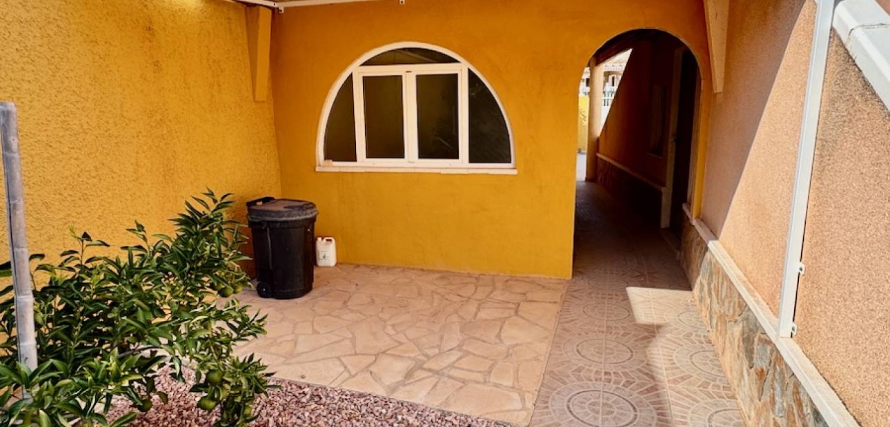 Herverkoop - Villa -
Benferri