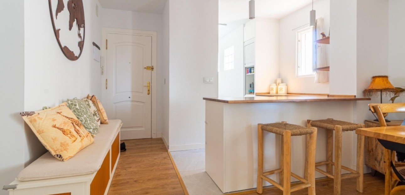 Herverkoop - Appartement / flat -
Torrevieja - La veleta