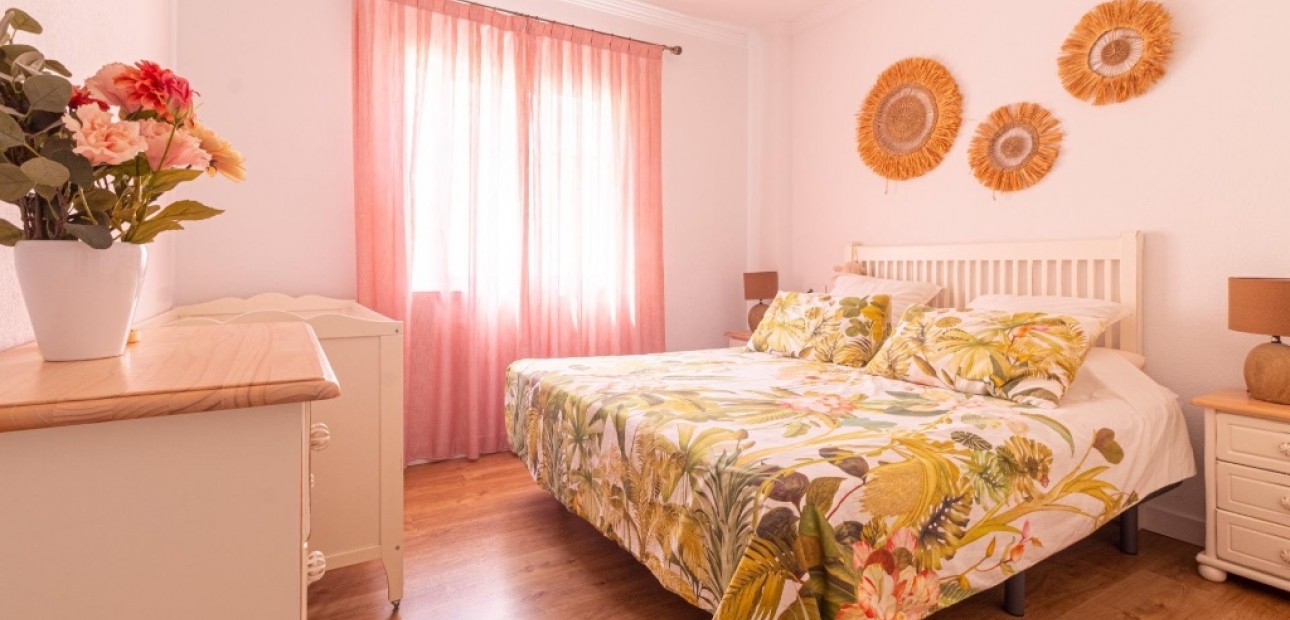 Herverkoop - Appartement / flat -
Torrevieja - La veleta