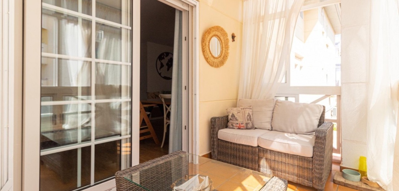 Herverkoop - Appartement / flat -
Torrevieja - La veleta