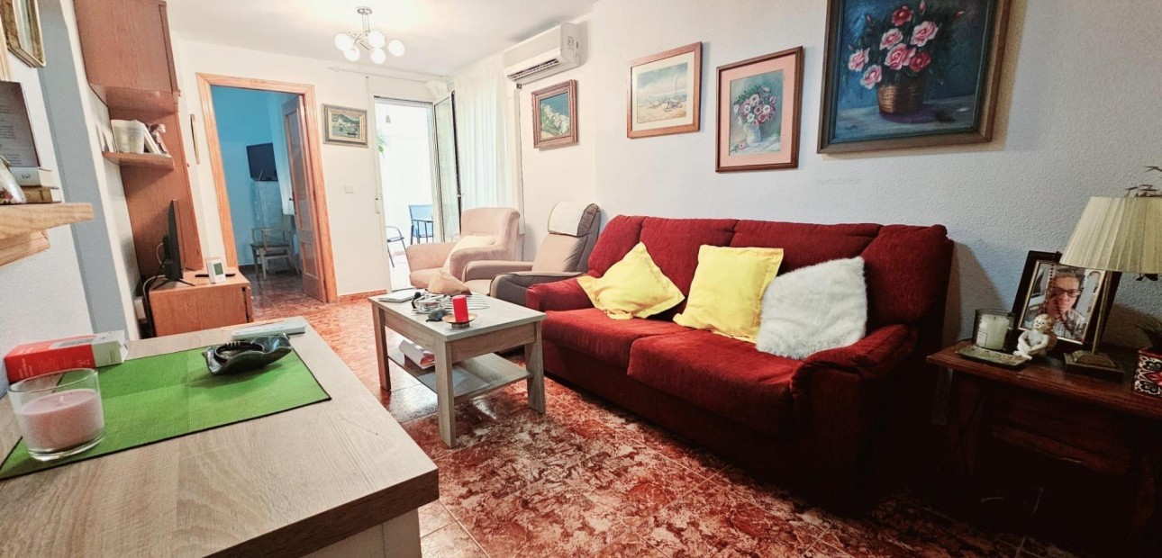 Herverkoop - Appartement / flat -
Torrevieja - Estacion de autobuses