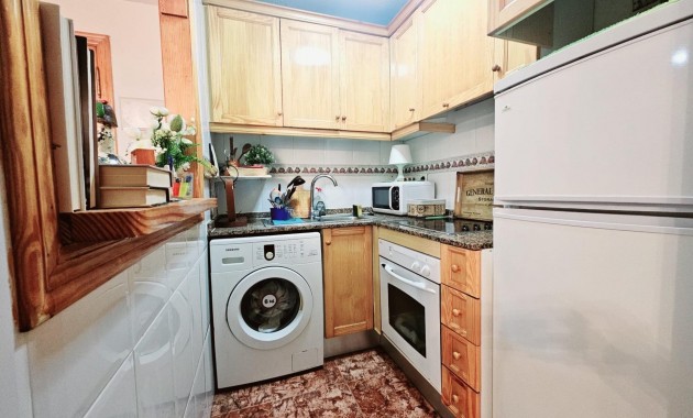 Herverkoop - Appartement / flat -
Torrevieja - Estacion de autobuses