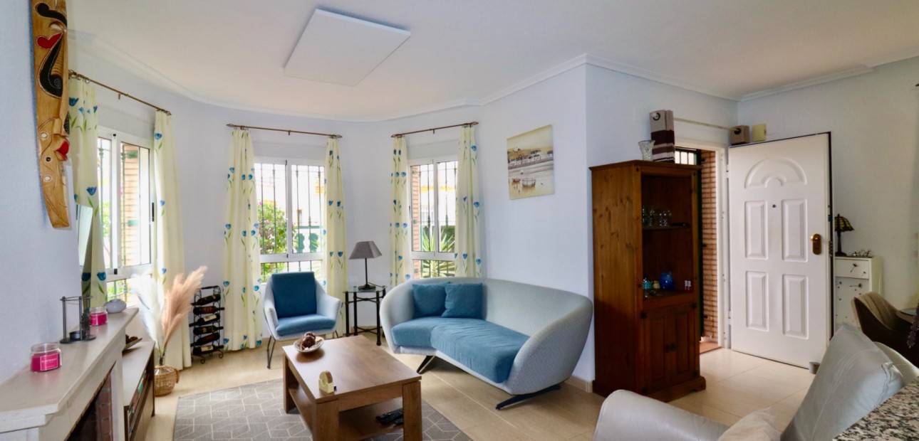 Venta - Villa -
Guardamar del Segura - El Raso