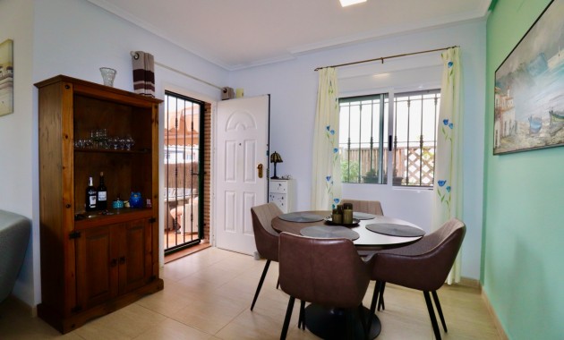 Venta - Villa -
Guardamar del Segura - El Raso