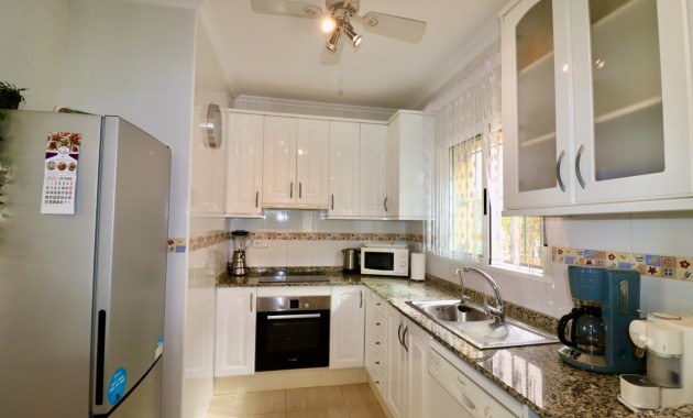 Venta - Villa -
Guardamar del Segura - El Raso