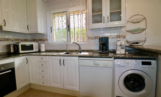 Venta - Villa -
Guardamar del Segura - El Raso