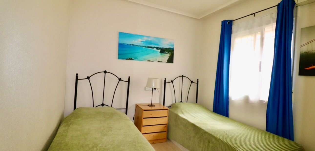 Venta - Villa -
Guardamar del Segura - El Raso