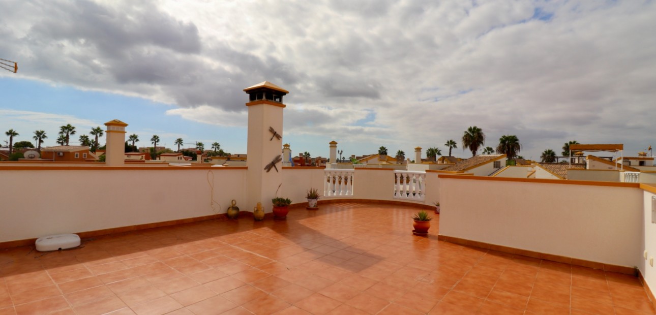 Venta - Villa -
Guardamar del Segura - El Raso