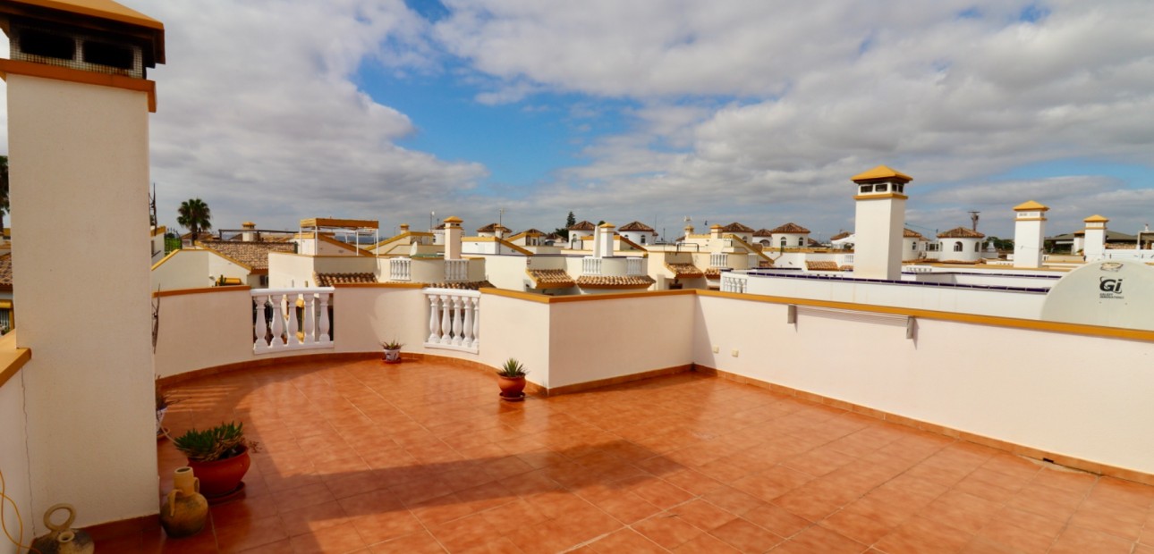 Venta - Villa -
Guardamar del Segura - El Raso