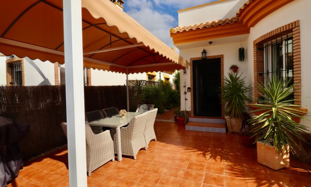 Venta - Villa -
Guardamar del Segura - El Raso