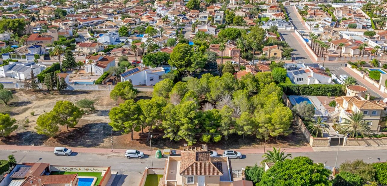 Herverkoop - Villa -
Ciudad Quesada