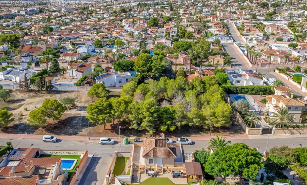 Herverkoop - Villa -
Ciudad Quesada