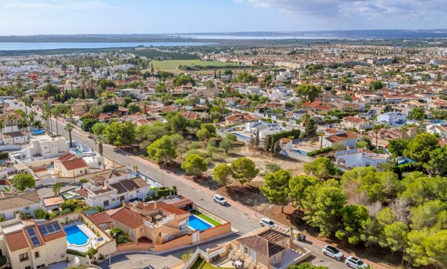 Herverkoop - Villa -
Ciudad Quesada