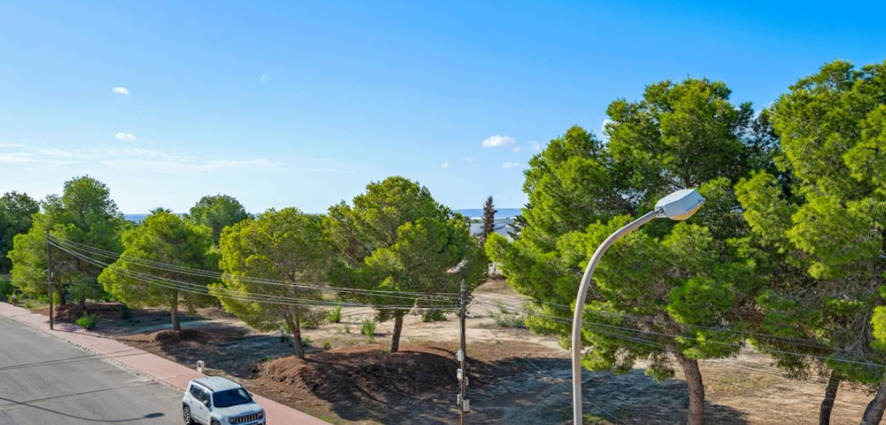 Herverkoop - Villa -
Ciudad Quesada