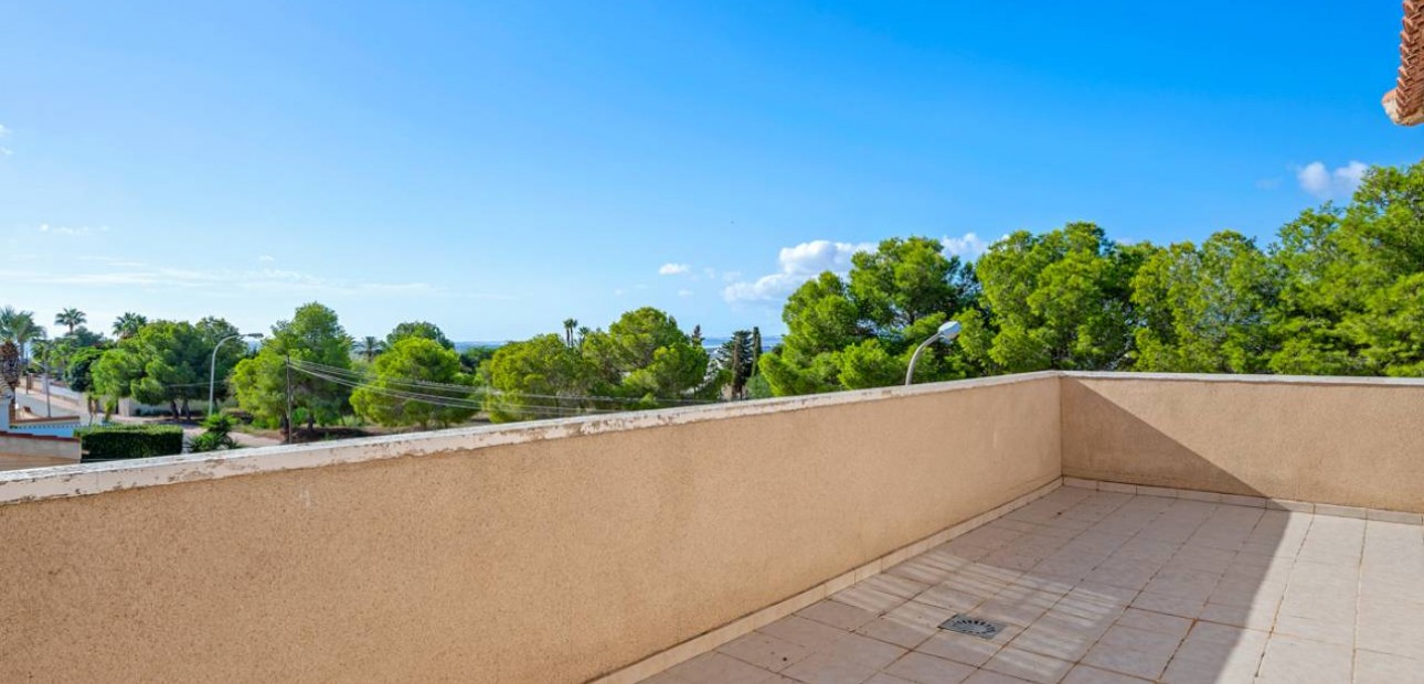 Herverkoop - Villa -
Ciudad Quesada