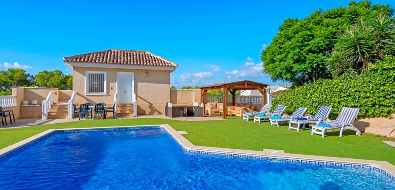 Herverkoop - Villa -
Ciudad Quesada