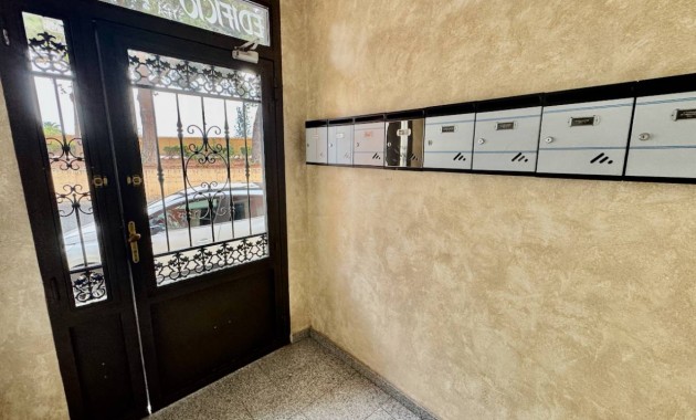 Herverkoop - Appartement / flat -
Formentera del Segura