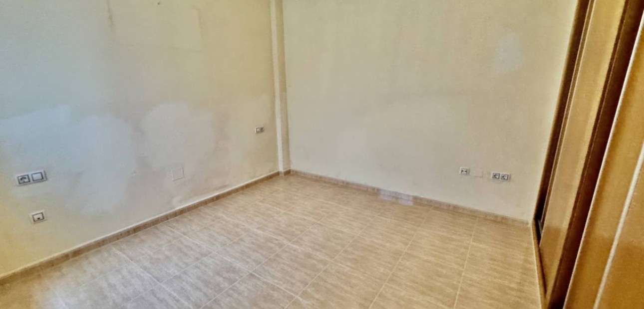 Herverkoop - Appartement / flat -
Formentera del Segura