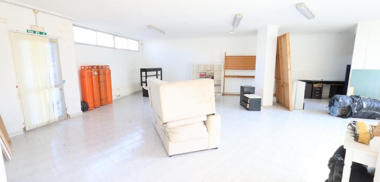 Venta - Commercial Unit -
Orihuela Costa - La Zenia