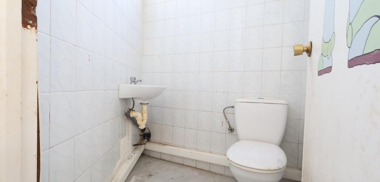 Venta - Commercial Unit -
Orihuela Costa - La Zenia