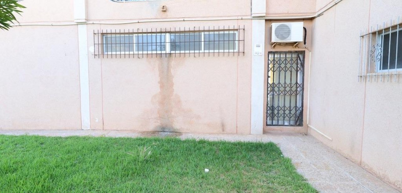 Venta - Commercial Unit -
Orihuela Costa - La Zenia