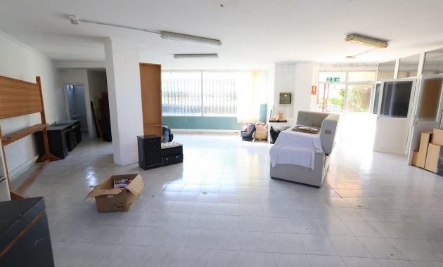 Venta - Commercial Unit -
Orihuela Costa - La Zenia