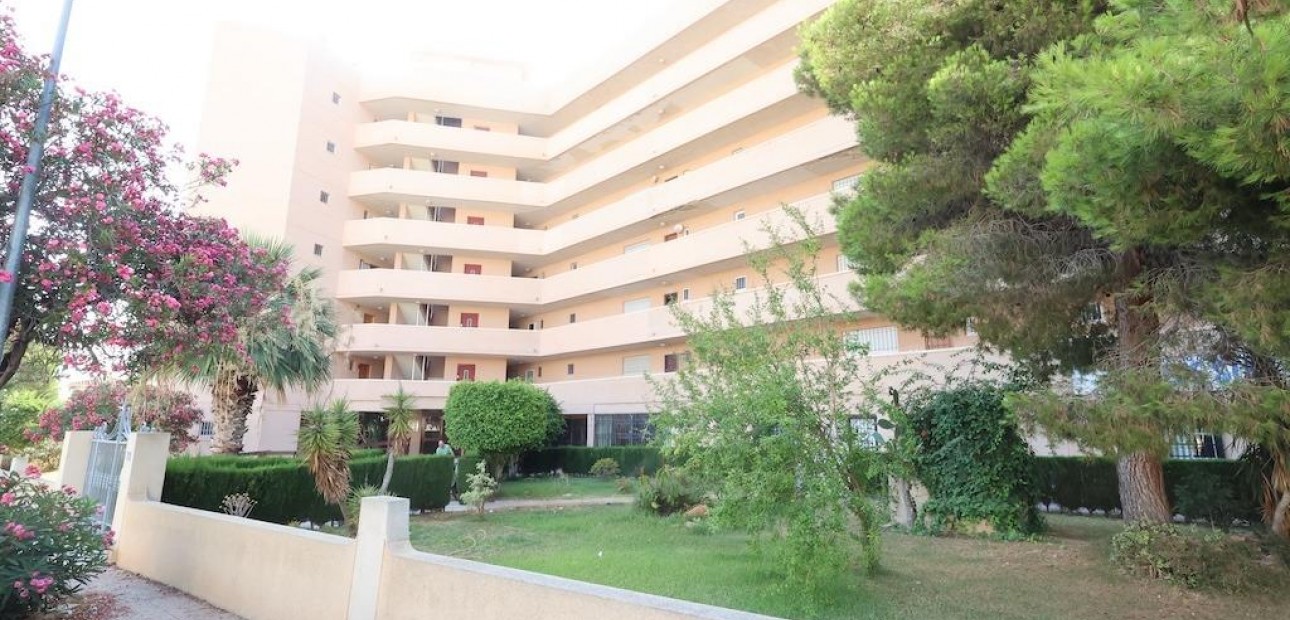 Venta - Commercial Unit -
Orihuela Costa - La Zenia