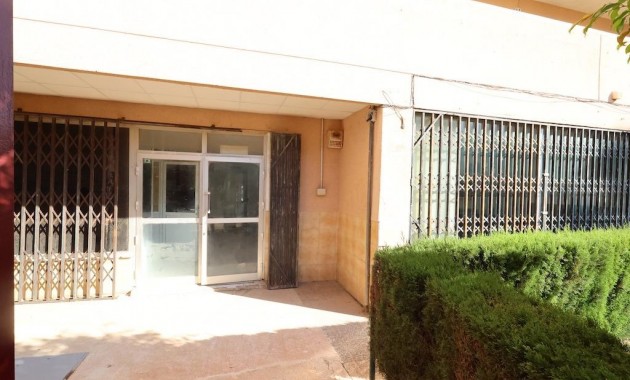 Venta - Commercial Unit -
Orihuela Costa - La Zenia