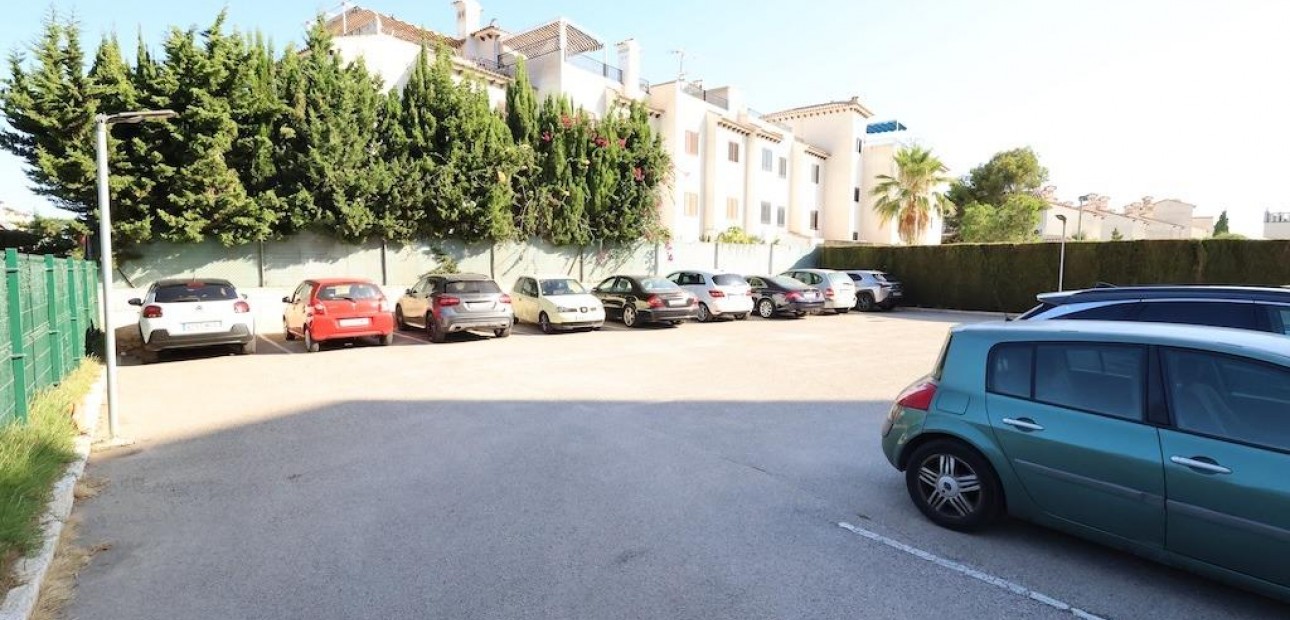 Venta - Commercial Unit -
Orihuela Costa - La Zenia
