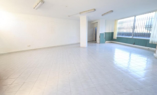 Venta - Commercial Unit -
Orihuela Costa - La Zenia