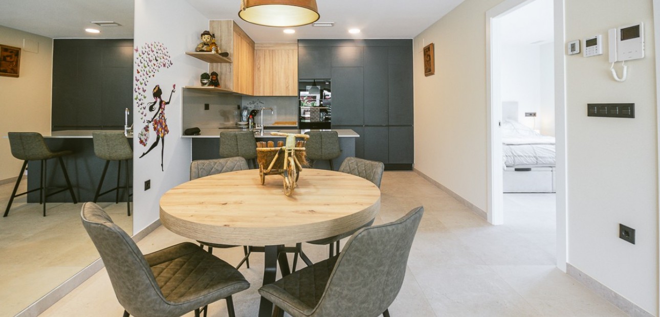 Herverkoop - Appartement / flat -
Lo Crispin