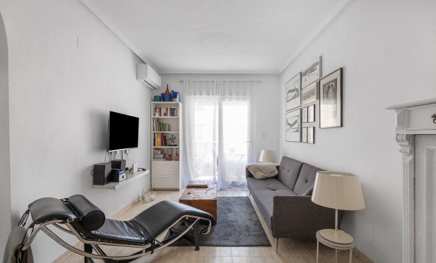 Sale - Apartment / flat -
Torrevieja - torrevieja