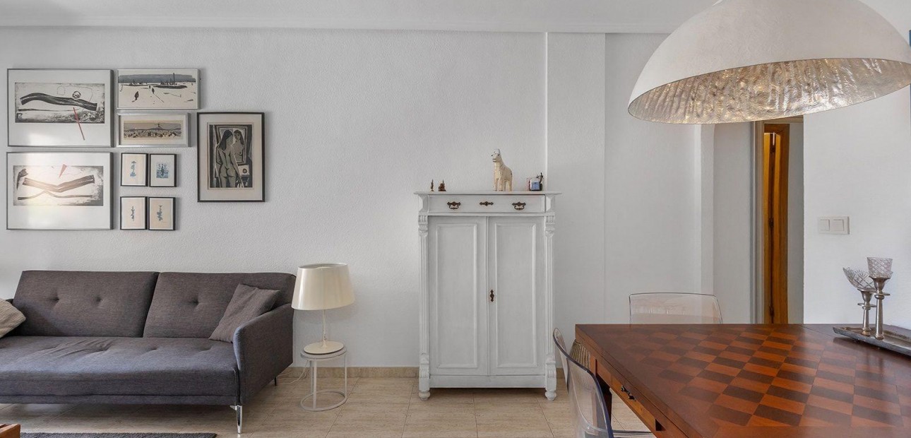 Sale - Apartment / flat -
Torrevieja - torrevieja