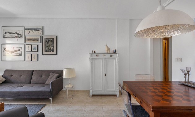 Sale - Apartment / flat -
Torrevieja - torrevieja