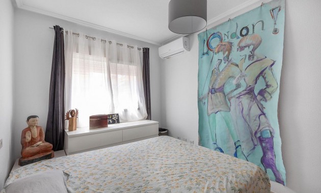 Sale - Apartment / flat -
Torrevieja - torrevieja