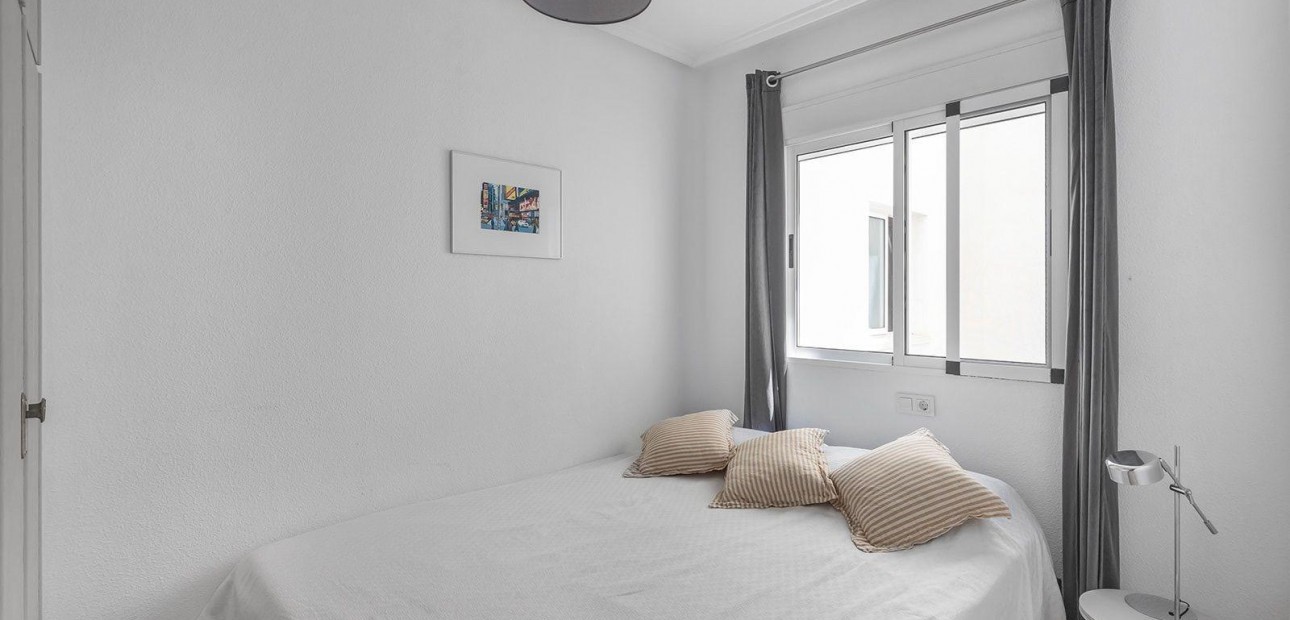 Sale - Apartment / flat -
Torrevieja - torrevieja