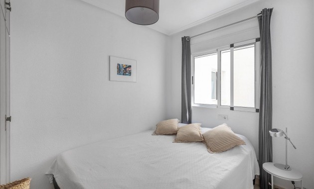 Sale - Apartment / flat -
Torrevieja - torrevieja