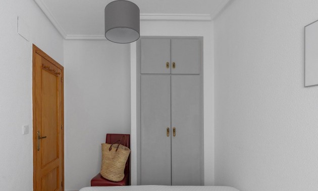 Sale - Apartment / flat -
Torrevieja - torrevieja