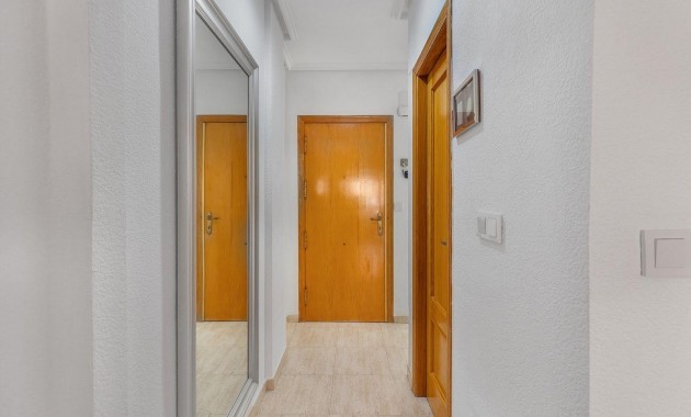 Sale - Apartment / flat -
Torrevieja - torrevieja