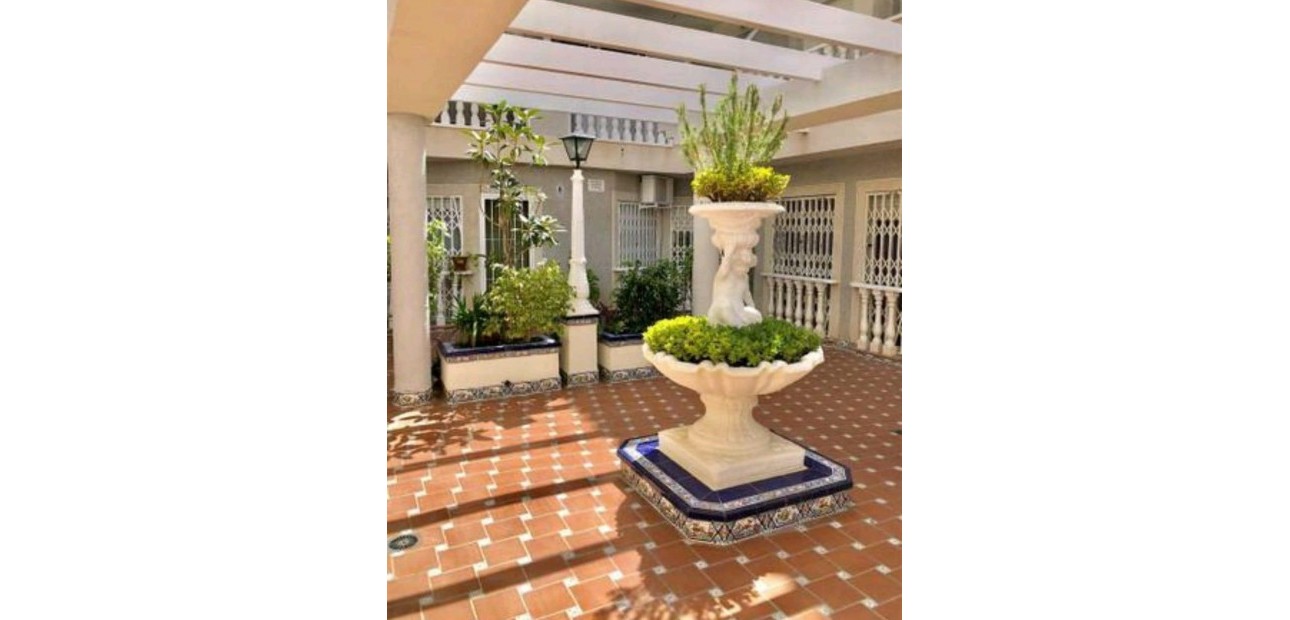 Sale - Studio -
Torrevieja - Centro