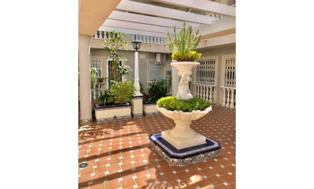 Sale - Studio -
Torrevieja - Centro