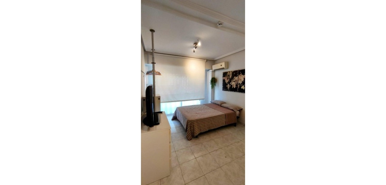 Sale - Studio -
Torrevieja - Centro
