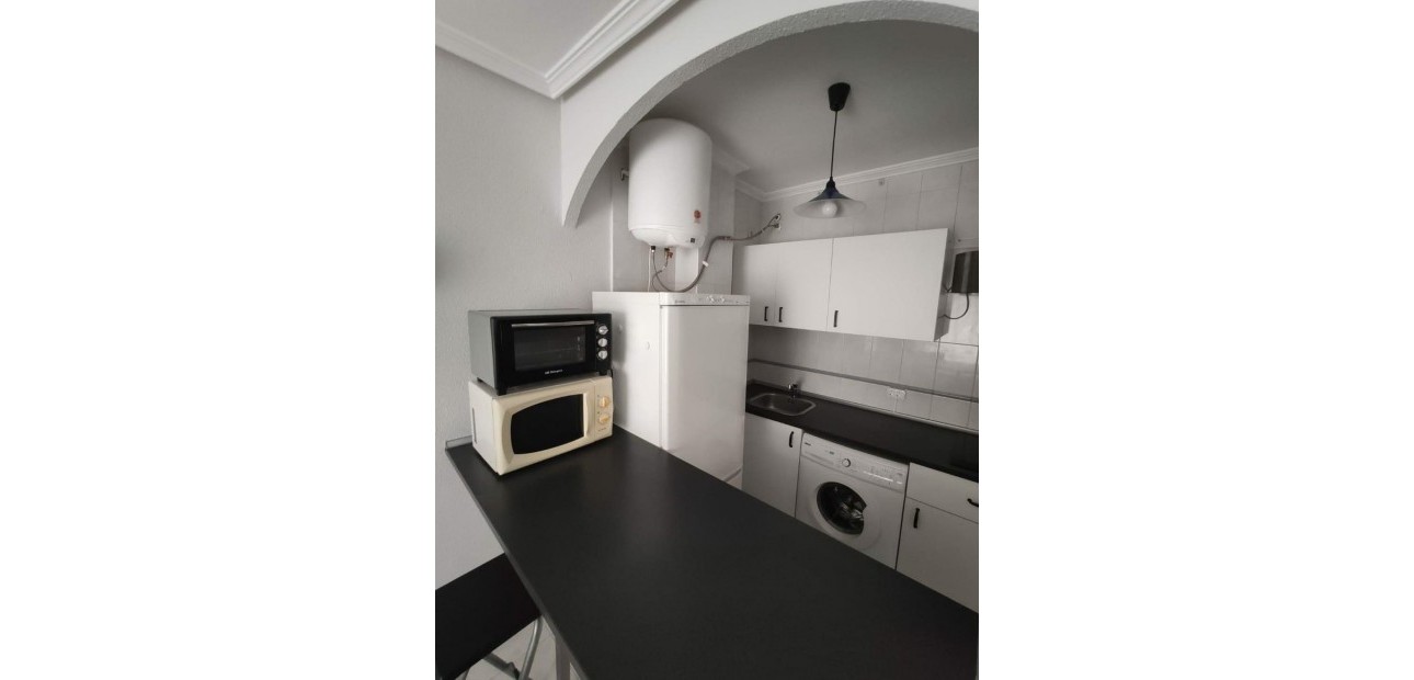 Sale - Studio -
Torrevieja - Centro