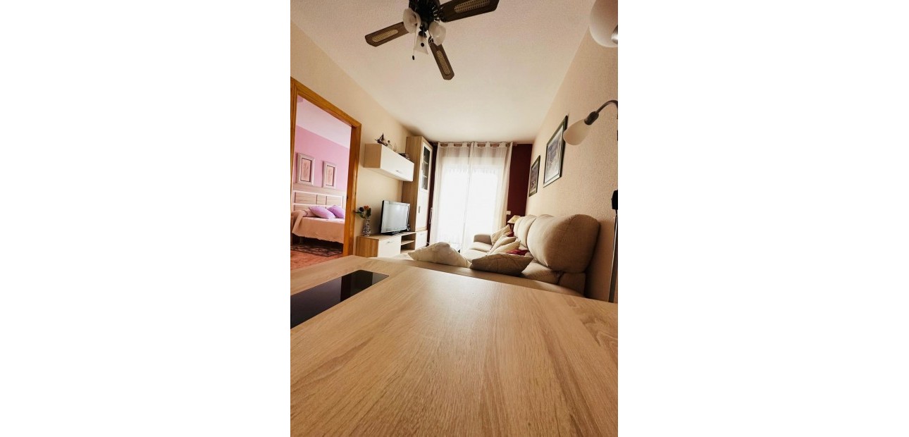 Herverkoop - Appartement / flat -
Torrevieja - Estacion de autobuses