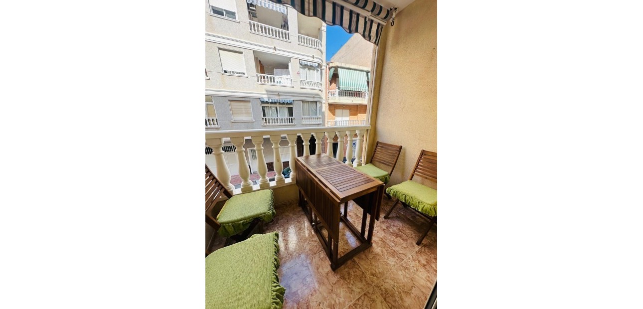 Herverkoop - Appartement / flat -
Torrevieja - Estacion de autobuses